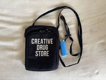 CREATIVE DRUG STORE 숄더백