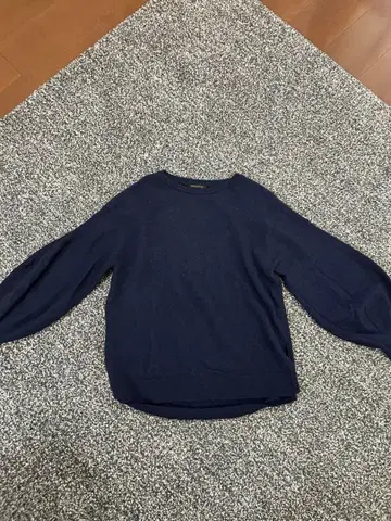 벌룬 슬리브 니트 네이비