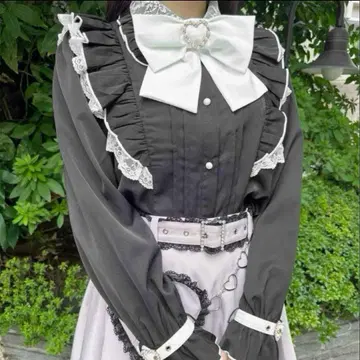 ROJITA 소매 하트 버클 벨트 블라우스