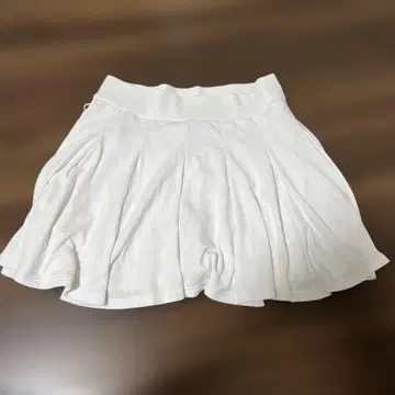 잭 버니 화이트 스커트