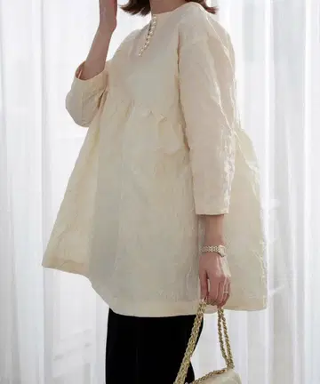 HUIT bouquet 자카드 플라워 튜닉! 화이트!