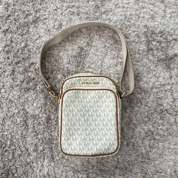 MICHAEL KORS 로고 숄더백