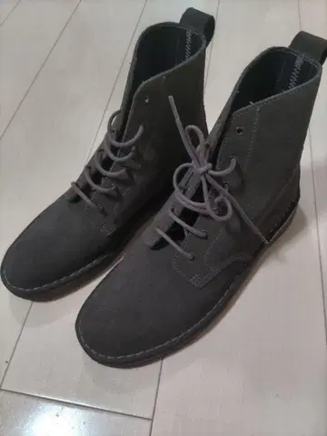 새상품급 Clarks 오리지널스 스웨이드 부츠 디저트 마리 브라운