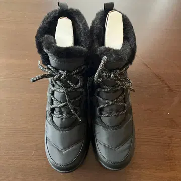 SOREL 블랙 스니커즈 부츠 미사용 새상품