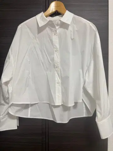 P LST 화이트 셔츠 크롭 버튼업 셔츠