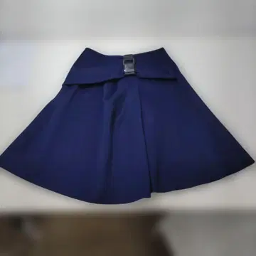 [145] EMPORIO ARMANI 플레어 스커트 무릎 기장