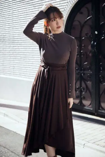 Ballerina Asymmetric Midi Dress 원피스
