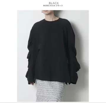 meri 소매 볼륨 개더 상의 블랙 미사용 새상품