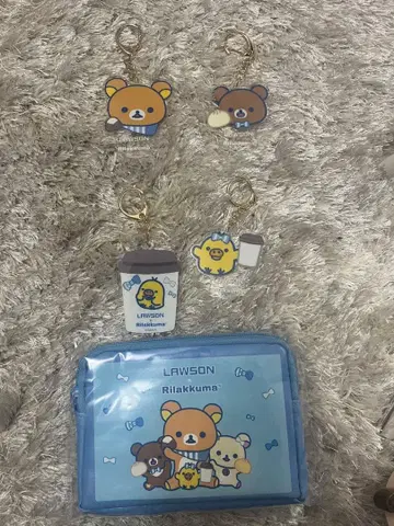 리락쿠마 아크릴 키링 4개 세트와 파우치 리락쿠마 제일복권