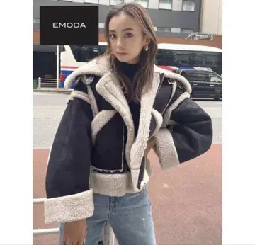 EMODA 숏 무스탕 코트 블랙과 베이지