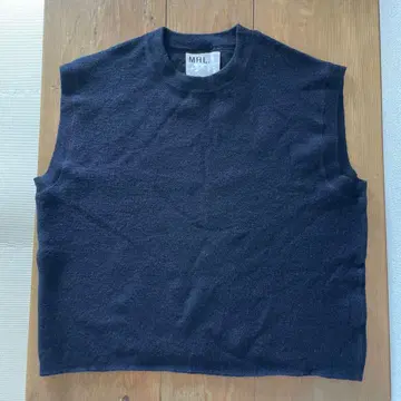 MHL. 라운드넥 베스트 XL