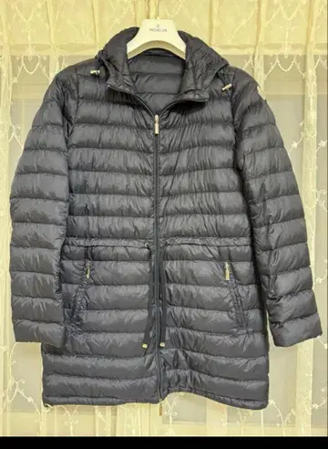 Moncler 네이비 다운 자켓 후드 부착