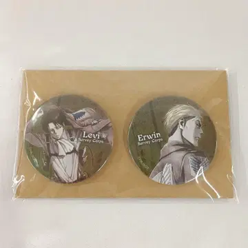 리바이 & 엘빈 캔뱃지 세트 (2개입) [ 진격의 거인 ]
