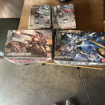 HG 건담 플라우로스 & 바엘 세트 4개입 세트