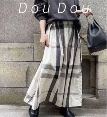 [ 정가 13200엔 ] DouDou 빅 체크 맥시 길이 롱 플레어