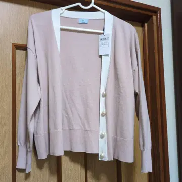 펄 버튼이 달린 핑크 가디건 M