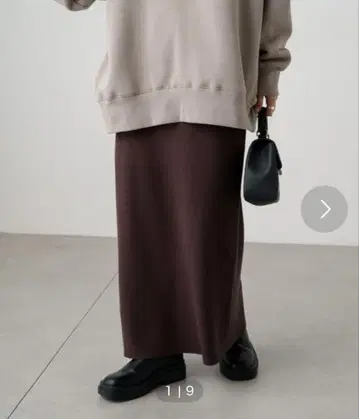 다크 브라운 타이트 스커트 롱