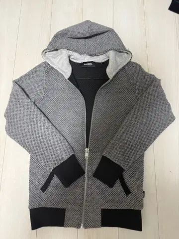 그레이 후드 부착 후드티
