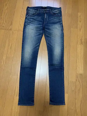 다크 블루 슬림핏 데님