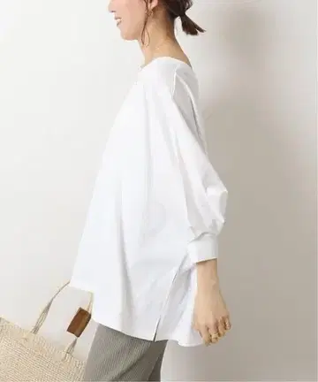 Spick and Span 돌먼 페미닌 T 화이트 프리