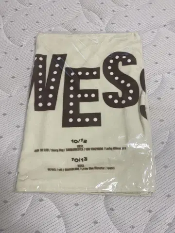 WEST. WESSION 후드 부착 타월