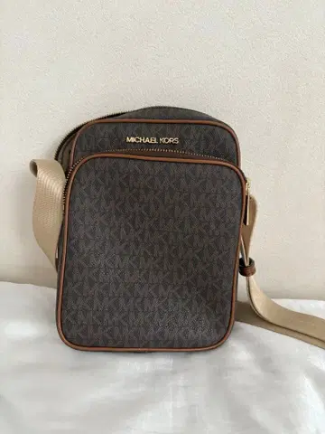 MICHAEL KORS 모노그램 숄더백