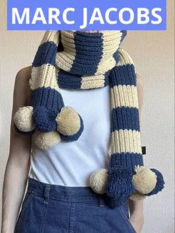 MARC JACOBS 마크제이콥스 폼폼 포함 머플러