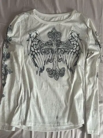 그런지 y2k 긴팔 티셔츠 날개와 십자가 디자인