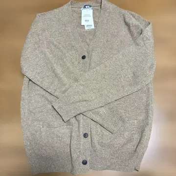 프리미엄 라무 V넥 가디건 긴팔 베이지