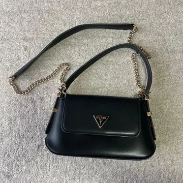 GUESS 블랙 숄더백