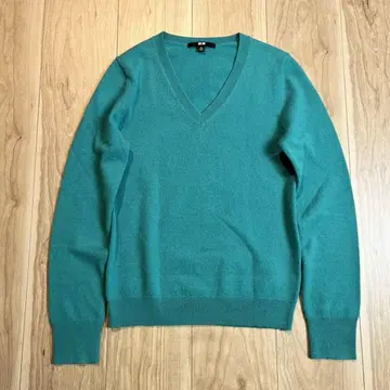 새상품급 캐시미어 100% 유니클로 니트 스웨터 R-3642