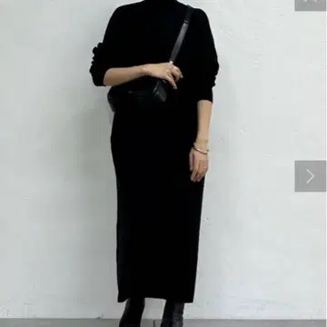 택 포함 하이넥 총알 니트 원피스