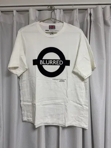 BLURRED 로고 T셔츠 화이트 raleigh