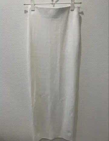 zara 화이트 타이트 스커트