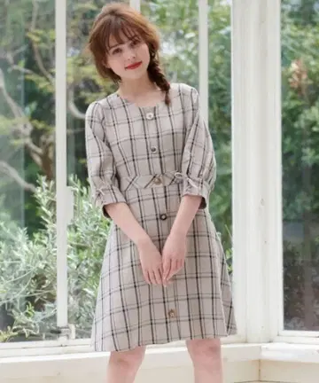 새상품급 MAJESTIC LEGON 모듬 버튼 미니 원피스 M 사이즈