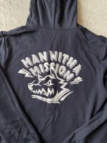 MAN WITH A MISSION 후드 부착 집업 M 사이즈