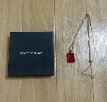 EARNEST W. BAKER 아네스트 더블 베이커 목걸이