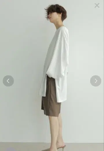 ETRE TOKYO. 슬릿 슬리브 링 도트 상의