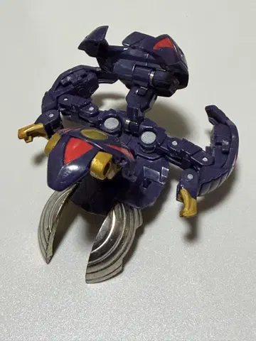 바쿠간 바쿠테크 홀로 무니키스