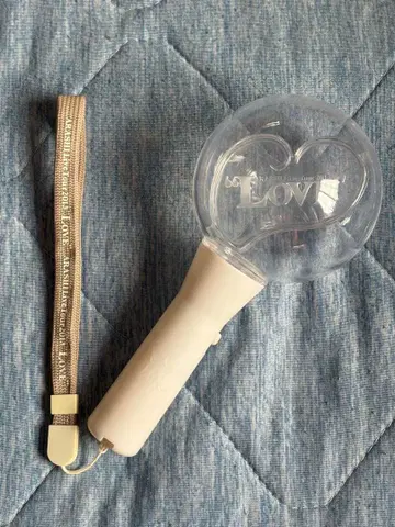 (점등 확인 미비) 하트형 응원봉 LOVE