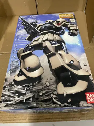 BANDAI MG MS-06F-2 Zaku II F2