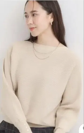 소매 버튼 리브 돌먼 니트