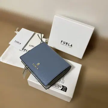 새상품 - FURLA 블루 접이식 지갑