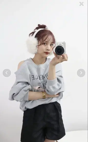 쥬메로 원숄더 맨투맨