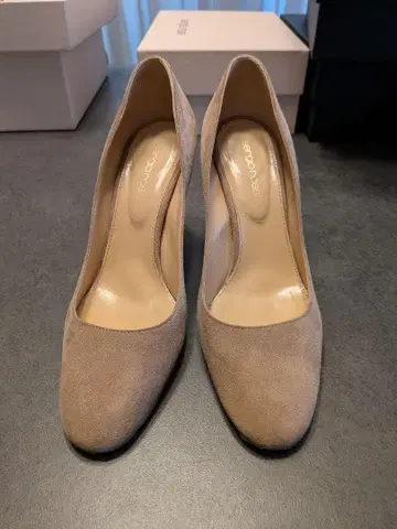 세르지오로시 펌프스