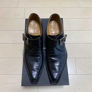 JOHN LAWRENCE SULLIVAN POINTED TOE BOOTS