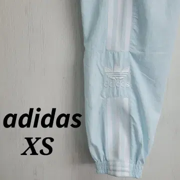 [ 새상품 ] 아디다스 오리지널 나일론 팬츠 XS 자수 로고 라이트 블루