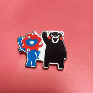 오사카 간사이 박람회 2025 미야쿠미야쿠와 쿠마몬 핀 배지