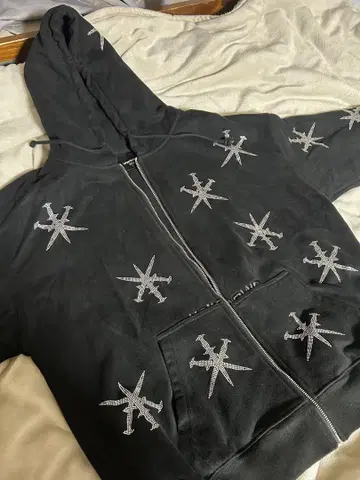 Unknown London 지퍼 후드티 SUPPLIER M 사이즈
