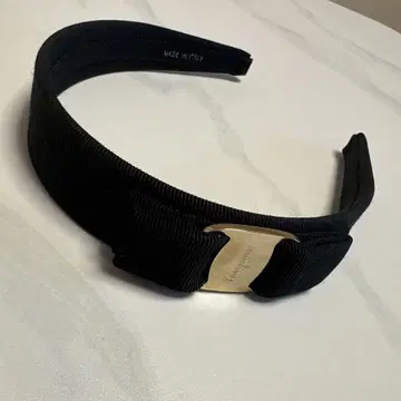 페라가모 머리띠